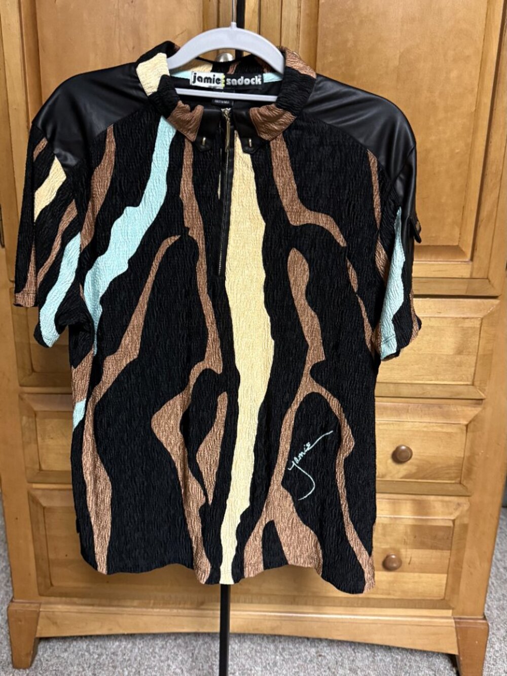 Jamie Sadock Quarter Zip Animal Print Golf Top size Large.